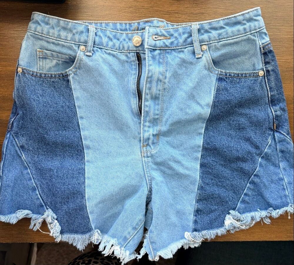 Copperflash Two Tone Patchwork High Rise Bermuda Denim Shorts Raw Hem Size 6